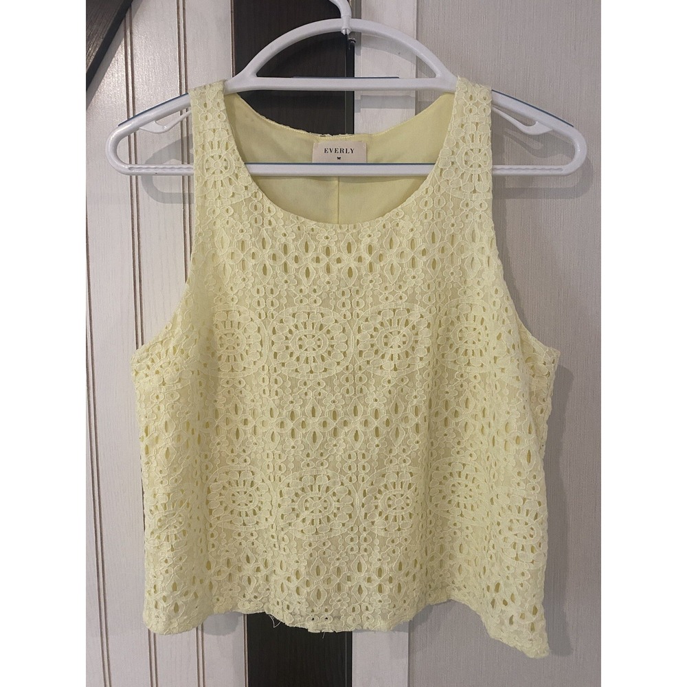 Everly Yellow Textured Lace Tank Top Women Medium Sleeveless Beachy T10206